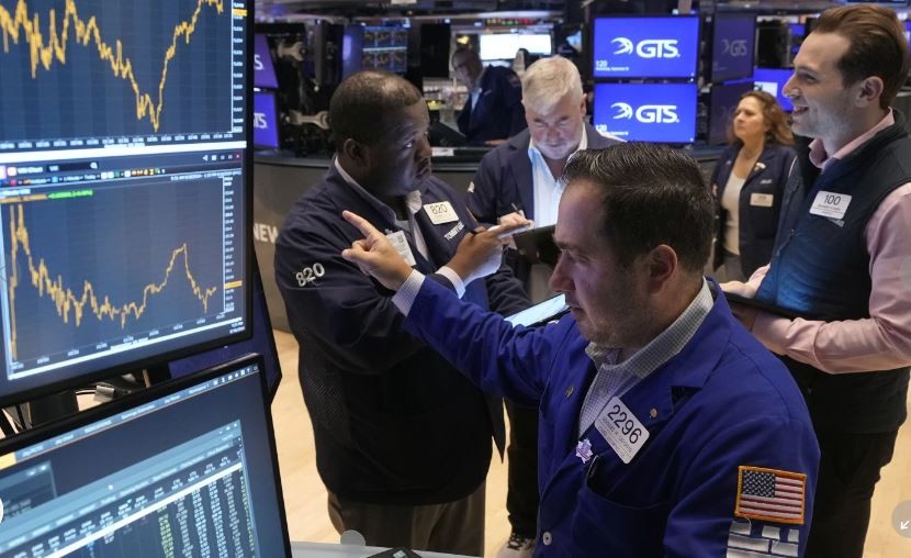 wall street dibuka turun